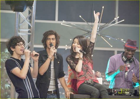 'iParty with Victorious': New Pics & Clips! | Photo 419600 - Photo Gallery | Just Jared Jr.