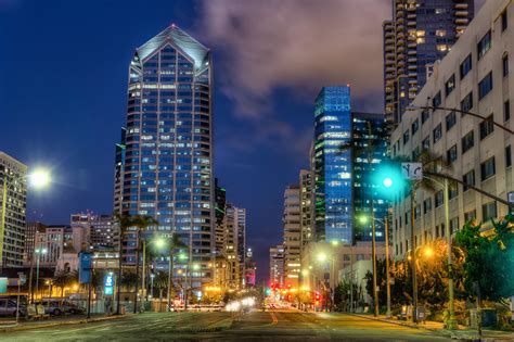 Broadway, San Diego | Looking down Broadway from the Broadwa… | Flickr