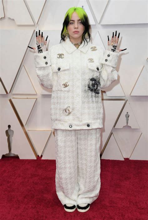 Billie Eilish 2020 Oscars: See Red Carpet Photos of the Singer