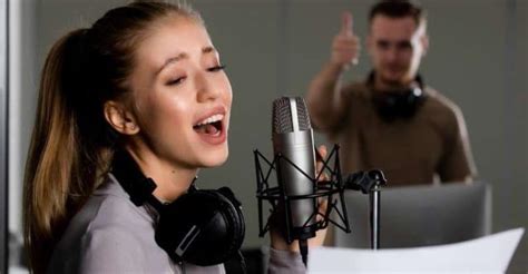 What Does a Singer Do? With Real Examples - Music Industry How To