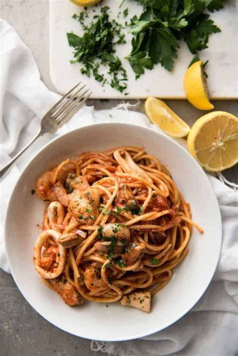 Seafood Spaghetti Marinara | dinrecipes