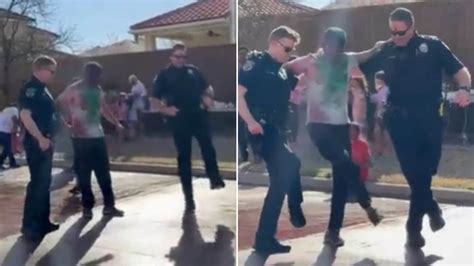 Video of US cops dancing to Naatu Naatu goes viral amid the song's Oscar win | Trending ...