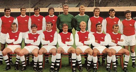 ARSENAL FOOTBALL TEAM PHOTO 1968-69 SEASON | Places to Visit ...