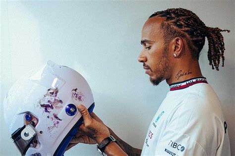 VIDEO: Lewis Hamilton presents his special Monaco GP helmet! - Silver Arrows Net