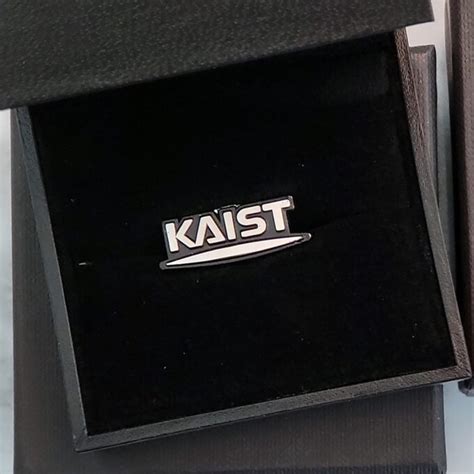 KAIST 로고 뱃지 - KAIST Brand Shop