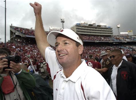 Sooner surprise: Oklahoma coach Bob Stoops retires at 56