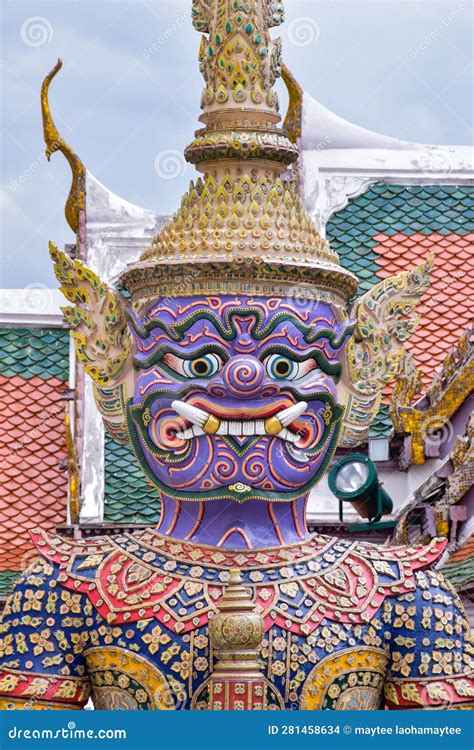 Giant in Thai Religion (Yaksha) at Wat Phra Kaeo the Grand Palace. Stock Photo - Image of kaeo ...