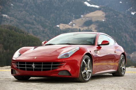 Ferrari FF - Information and photos - MOMENTcar