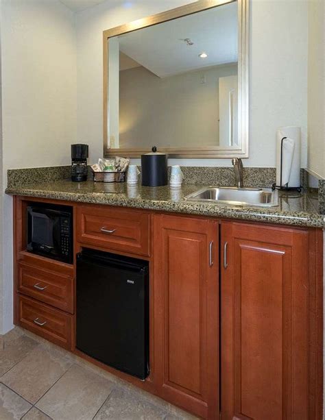 HAMPTON INN & SUITES MOBILE I-65@ AIRPORT BLVD $106 ($̶1̶3̶4̶) - Updated 2022 Prices & Hotel ...