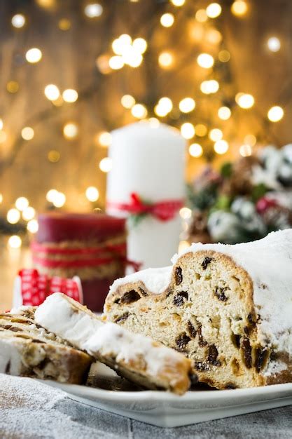 Premium Photo | Traditional german christmas stollen