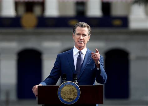 Newsom launches national campaign to fight 'authoritarian leaders ...