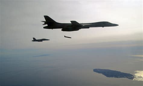 Pentagon Tests Next-Gen Anti-Ship Missile From Air Force B-1B Bomber ...