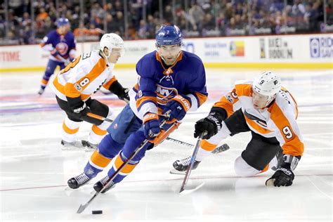 Islanders’ Jordan Eberle Adjusts to New York Life, On and Off the Ice ...