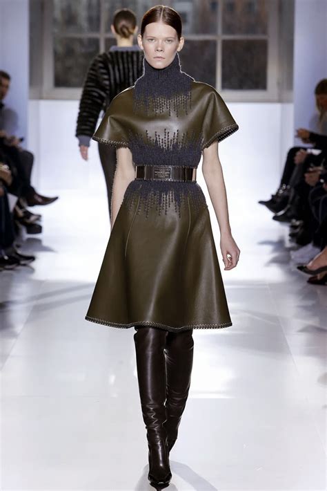 Más vestidos para ti: Balenciaga Paris Fashion Week Otoño Invierno 2014 ...