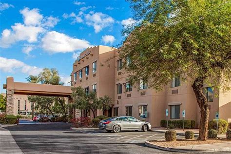 COMFORT SUITES OLD TOWN SCOTTSDALE $82 ($̶9̶9̶) - Updated 2023 Prices & Hotel Reviews - AZ