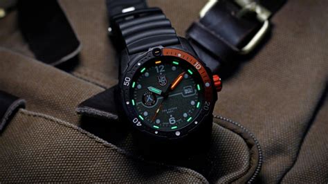 Sports watches for men who love a smart-casual look