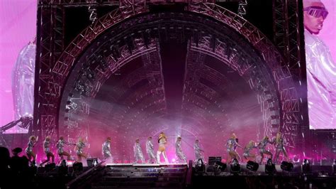 Beyoncé Renaissance world tour: What to expect from Queen Bey - BBC News