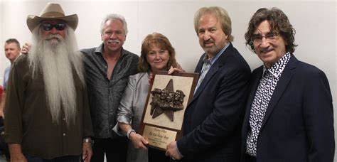 Oak Ridge Boys Member Duane Allen Inducted Into Texas Country Music Hall of Fame – CDX