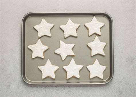 German Cinnamon Star Christmas Cookies (Zimtsterne)