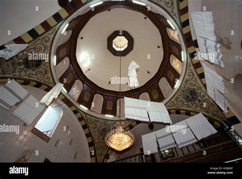 Umayyad mosque damascus interior hi-res stock photography and images ...