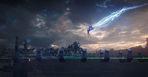 Thor Flexes Only The God Of Thunder Could Pull Off