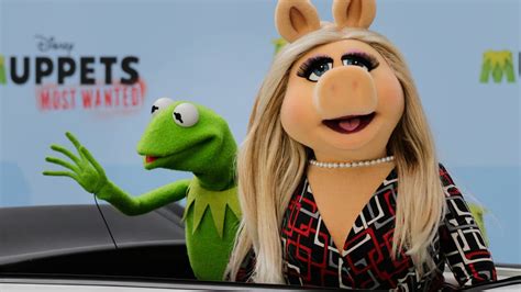 Kermit and Miss Piggy are the latest power couple to split