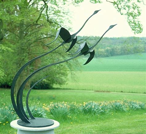 6 gorgeous garden statues | homify | Sculpture de jardin, Art de jardin en métal, Jardinage urbain