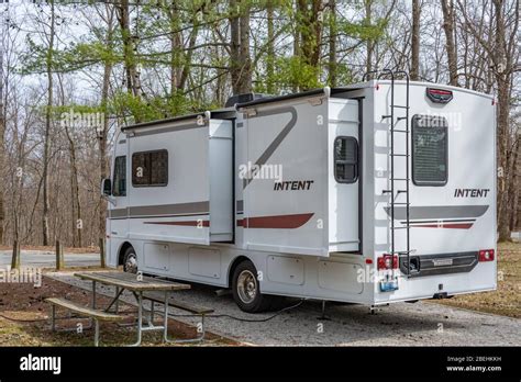 Motor home camping at Carter Caves State Park in Kentucky Stock Photo - Alamy