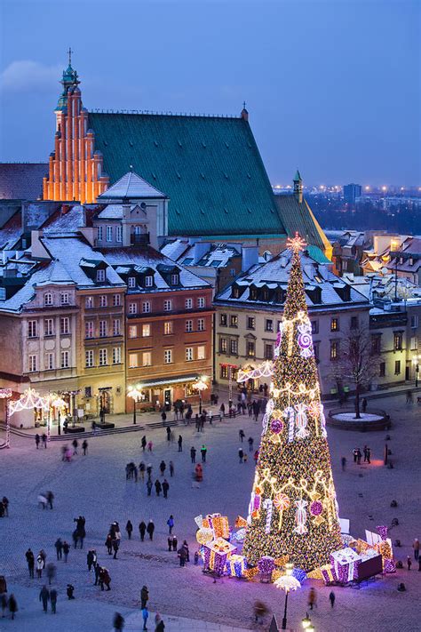 Old Town Square at Night in Warsaw Photograph by Artur Bogacki | Fine Art America