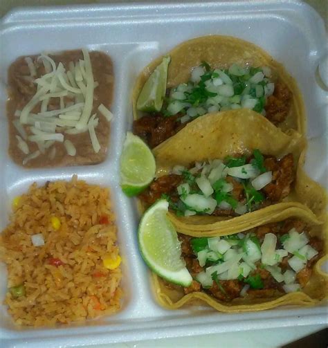 #Tacos #rice #beans a complete meal @TacosYMasDallas Menu Items, Food Truck, Tacos, Beans, Rice ...