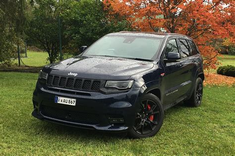 Jeep Grand Cherokee SRT 2017 review | CarsGuide