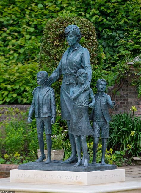 Prince harry and prince william were princess diana statue – Artofit