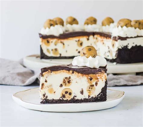 Cookie Dough Cheesecake - The Itsy-Bitsy Kitchen