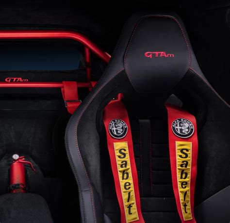 Alfa Romeo Giulia GTA and GTAm are super-hot tamales - CNET