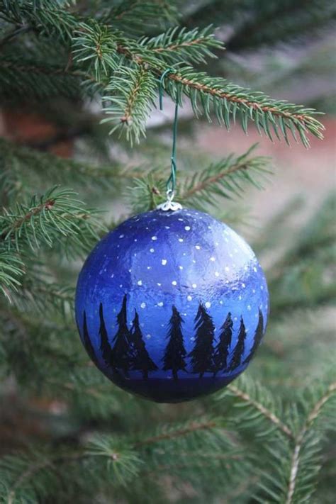 20+ Painting Christmas Ornament Ideas - DECOOMO