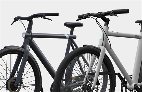 VanMoof vs. Cowboy: The new and smart e-bikes in direct comparison