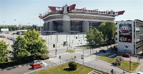 In Milan, an Iconic Stadium Isn’t Going Down Without a Fight : r/soccer