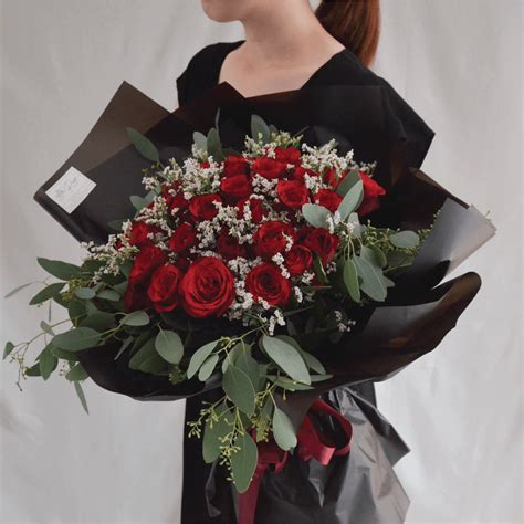 Fresh Flower Bouquet Classic Red Roses (Black Wrapper) 9/11 Roses | ubicaciondepersonas.cdmx.gob.mx