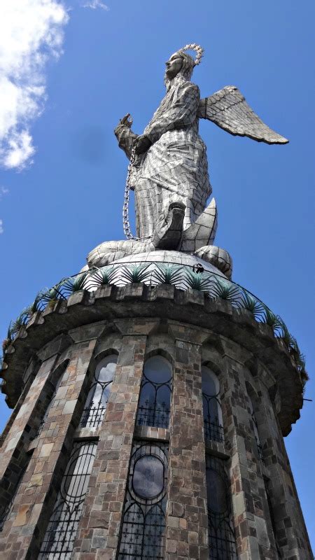 El Panecillo Quito Ecuador