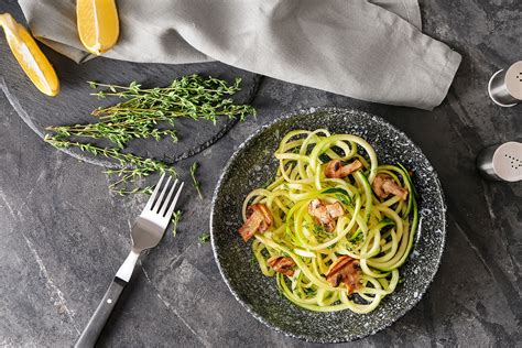 Live Green With This Zucchini Pasta and Mushrooms Recipe