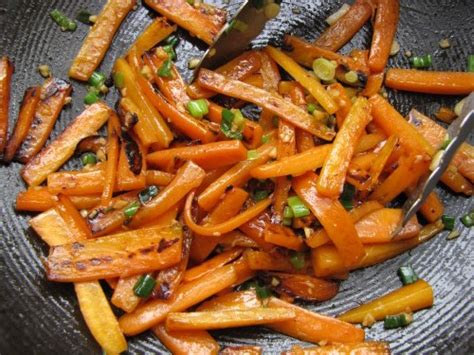 The Perfect Match: Carrots + Stir-Fry Pan | Sixburnersue.com