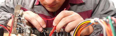 How to Become a Hardware Engineer - Career Path, Salary and Job ...