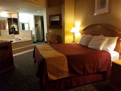 AMERICAN INN & SUITES IONIA - Prices & Hotel Reviews (MI)