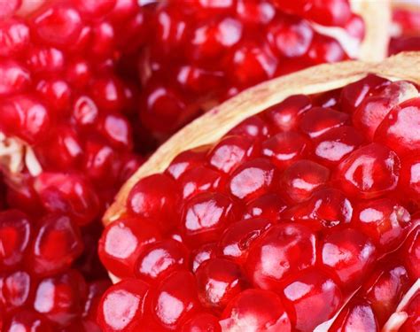 Top 10 Health Benefits of Pomegranate - Easy Recipe Chef