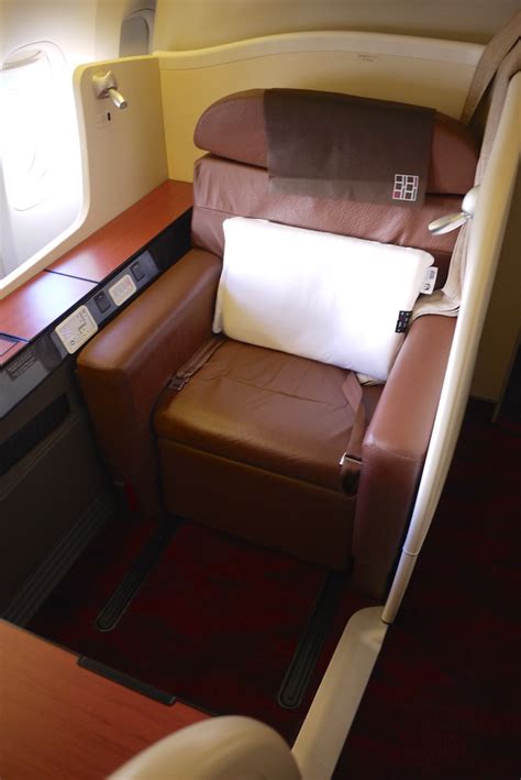 Japan Airlines First Class Review - JL772 Sydney to Tokyo Narita on 777 ...