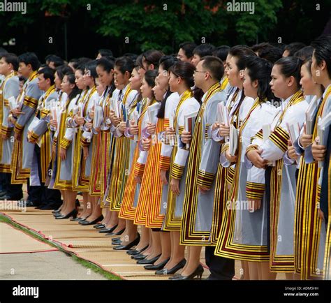 Thailand university student graduation hi-res stock photography and ...