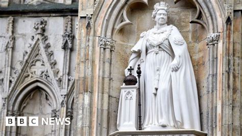 York: King Charles unveils first statue of Queen since her death