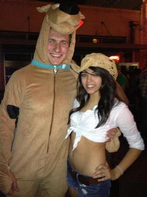 Texas A&M's Johnny Manziel Proves Ladies Love Scooby Doo at Halloween ...