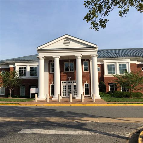 Entryway of Spotsylvania County Courthouse in Spotsylvania Courthouse ...