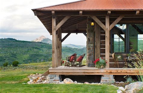 A Modern Take on Old Western Style in Colorado | Ranch house exterior, Timber frame cabin ...